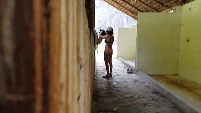 he kamera tutei i runga i tetahi hoa whare wananga Paniora